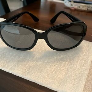 VOGUE BLACK PRESCRIPTION SUNGLASSES
